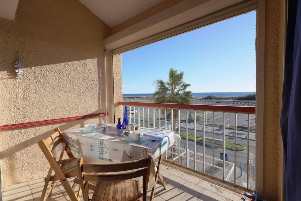Au Bord De L'Eau Apartment Фльори Екстериор снимка